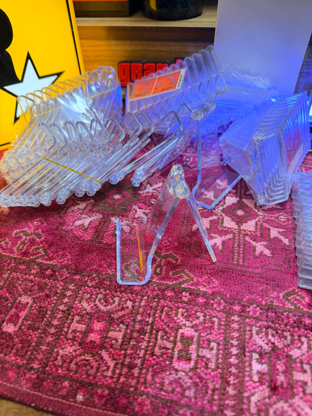 پایه ویترینی شفاف